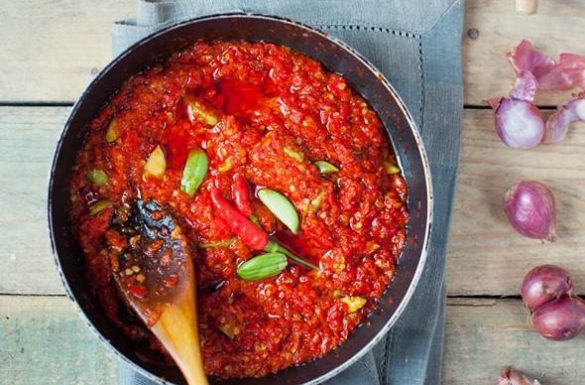 SAMBAL OELEK. ΠΙΟ #HOT ΚΑΙ #ΤASTY ΔΕΝ ΓΙΝΕΤΑΙ.